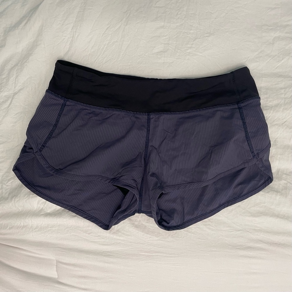 Lululemon Speed Up Low-Rise “2.5 Short